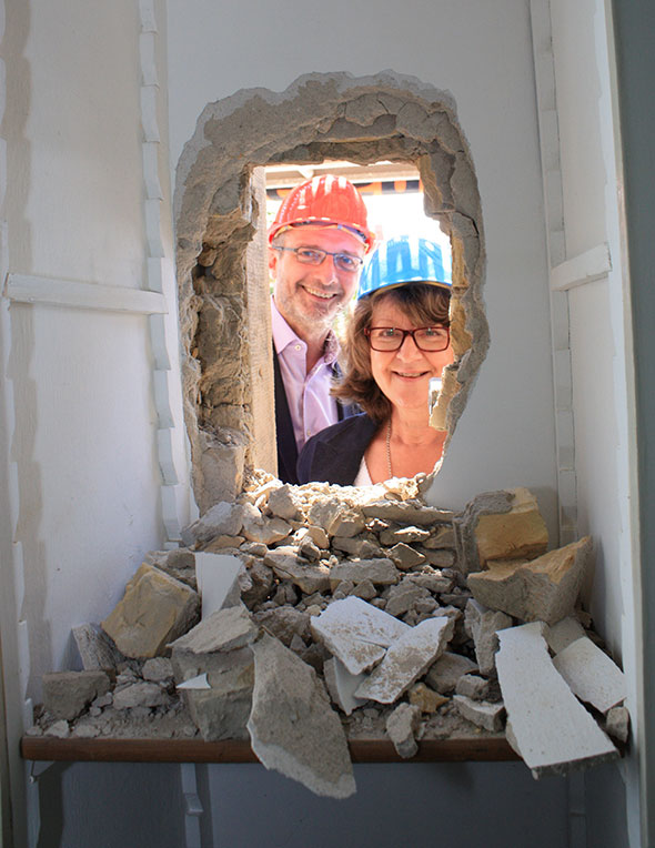 Neue Fenster im Maudacher Schloss
